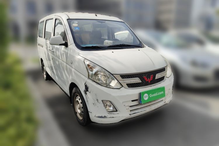 Used Wuling Rongguang V 2015 1.2L Base Version
