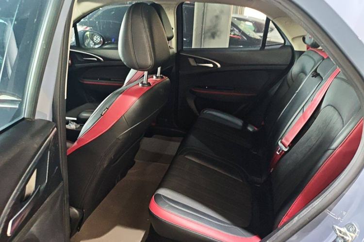 Used ORA Good Cat GT 2022 Mulan Edition 480km Long-Range续航 Interior 3