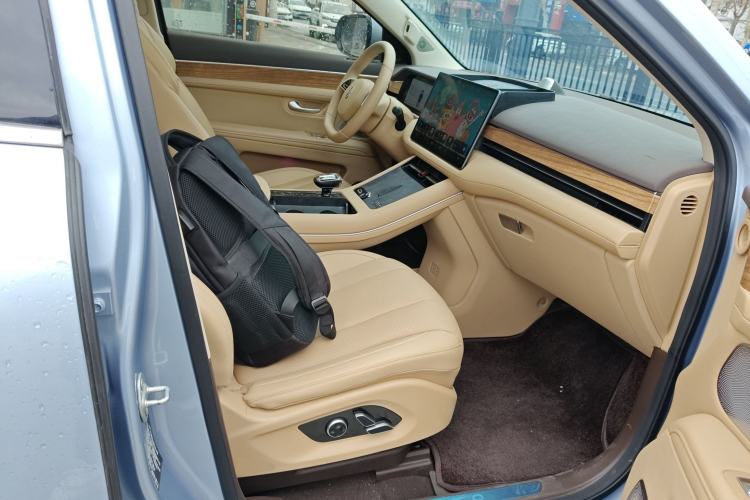 Used Hima AITO M7 2024 1.5T Intelligent Driving 4WD Max Edition 5 Seats Right Front Seat