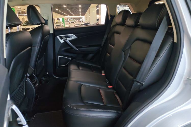 Used Geely Auto Emgrand X7 Sport 2018 1.8TD Automatic Two-Wheel Drive Zhiya Model Left Rear Seat