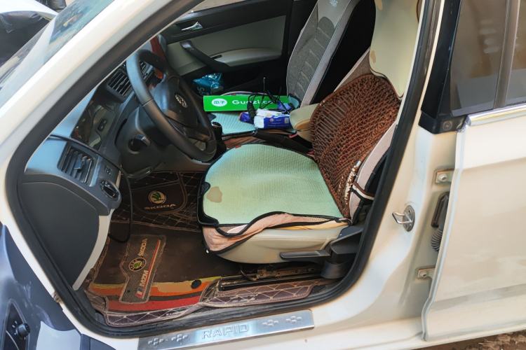 Used Skoda Rapid 2016 1.6L Manual Trend Edition
