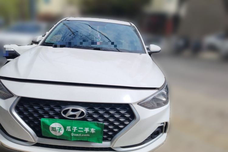 Used Hyundai Celesta 2018 1.6L Automatic GL Enjoyment Edition China VI compliant Front Right 45 Deg