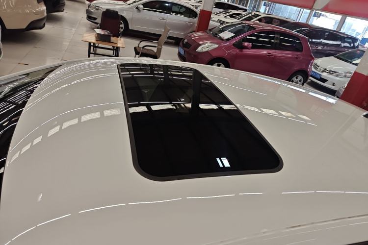 Used Volkswagen Polo 2016 1.6L Automatic Comfort Model
