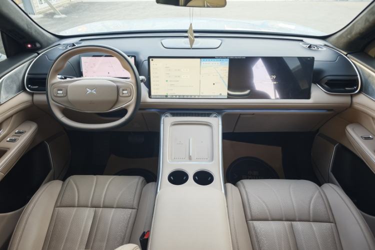 Used XPeng G9 2025 625 Long-Range Max Interior 3