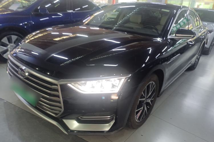 Used BYD e9 2021 Business Edition