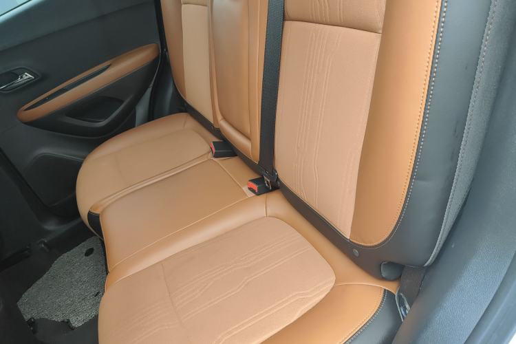 Used Chevrolet Trax 2016 1.4T Automatic Two-Wheel Drive Luxury Version Left Rear Seat