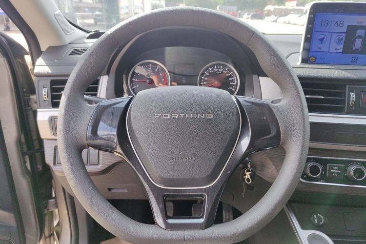 Used FORTHING T5 2022 Grand Edition 1.6L Manual Dream-Chasing Five-Seat Model
