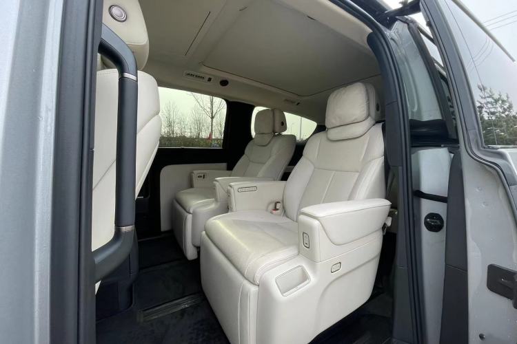 Used Li Auto MEGA 2025 Home Family Special Edition