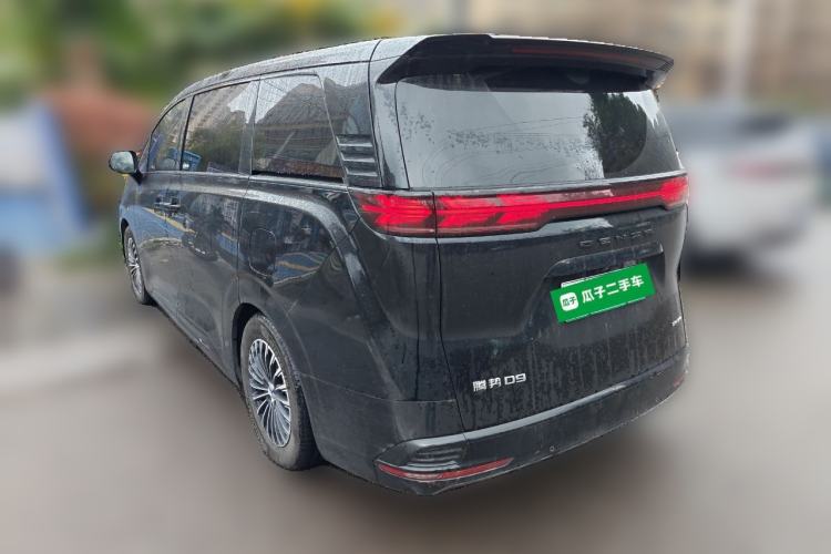 Used Denza D9 2022 DM-i 970 Four-Wheel Drive Prestige Model
