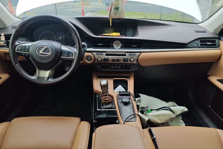 Used Lexus ES 2015 200 Elite Edition
