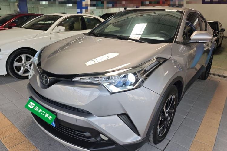 Used Toyota IZOA 2018 2.0L Yichi Version China VI Standard