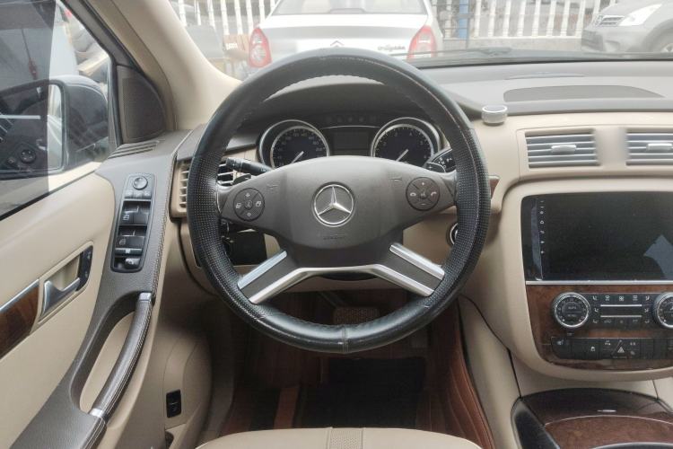 Used Mercedes-Benz R-Class 2010 R 350 L 4MATIC