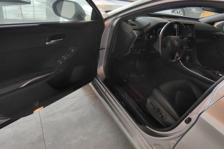Used Toyota Avalon 2019 2.0L XLE Premium Edition China VI