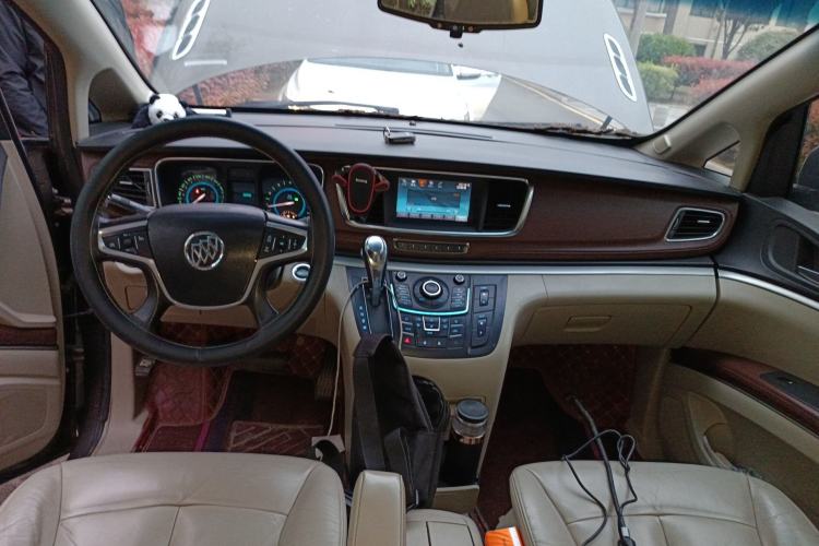 Used Buick GL8 2014 2.4L LT Luxury Business Executive Edition Center Console