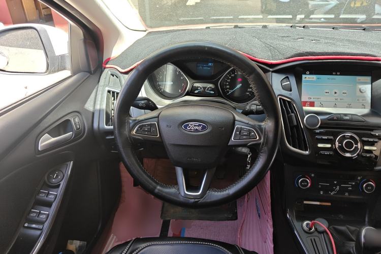 Used Ford Focus 2017 Sedan 1.6L Manual Fashion Edition Smart Drive Version