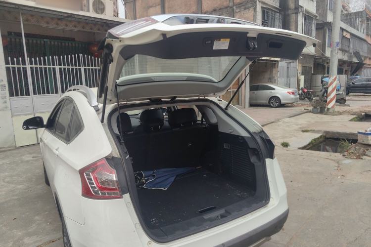 Used Luxgen U6 SUV 2014 2.0T ZhiZun Model