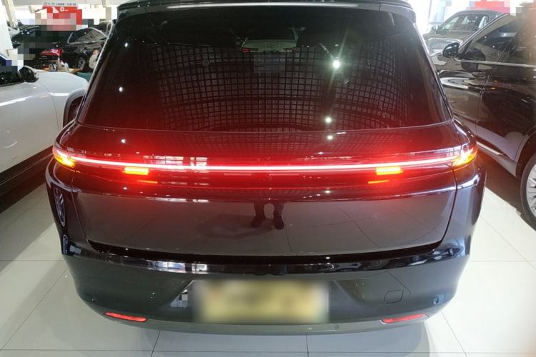 Used Li Auto L8 2023 Pro Model
