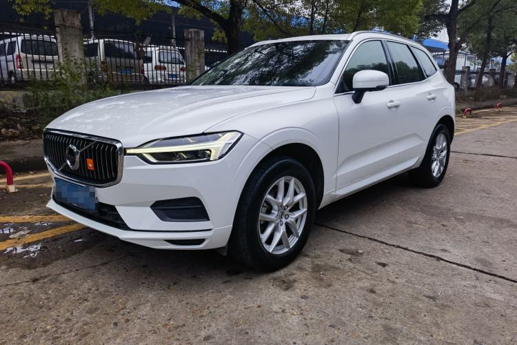 Used Volvo XC60 2019 T5 4x4 Smart Edition China V Standard