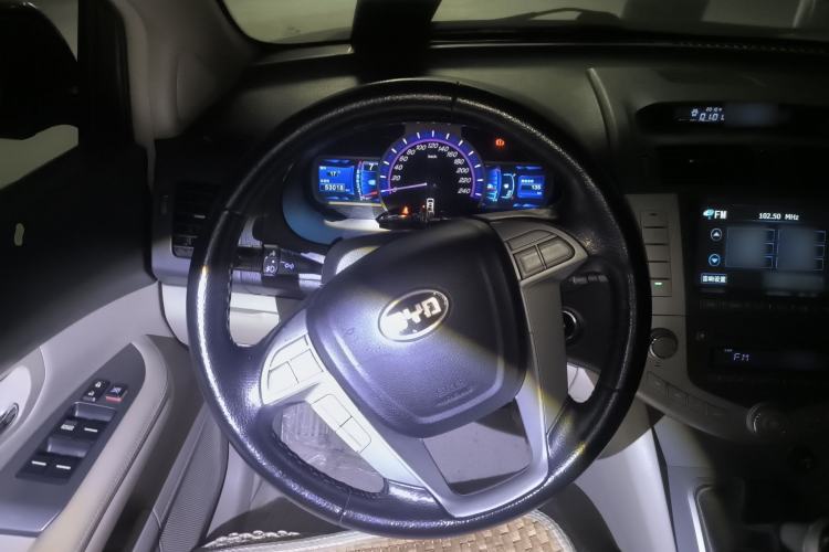 Used BYD S6 2013 Jingyue Edition 2.0L Manual Luxury Model 5 Seats