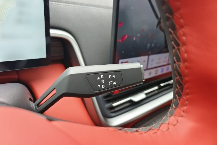 Used Dongfeng eπ eπ008 2025 636Ultra LikeYi Edition 6-Seater
