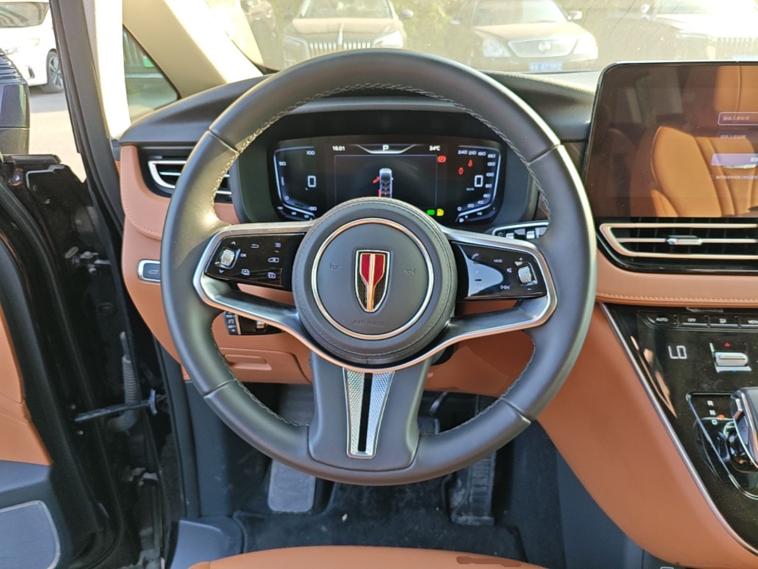 Hongqi HQ9 PHEV 2024 2.0T Four-Wheel Drive Business Edition — снимка 13