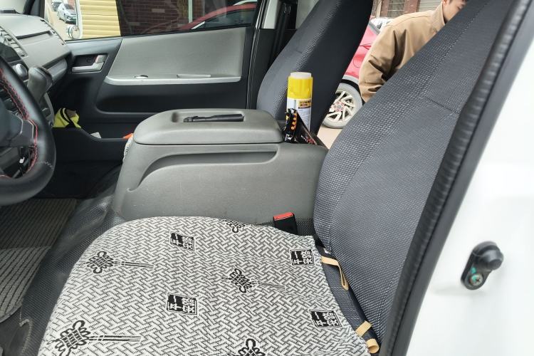 Used Foton Scenic G7 2021 2.4L Gasoline Commercial Version Long Wheelbase High Roof 6-Seater with Clear Windows Model 4K22D4M
