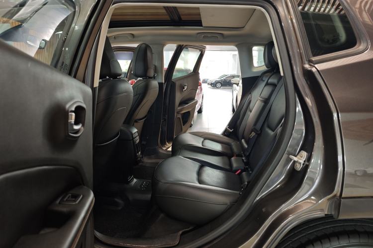 Used Jeep Compass 2017 200T Automatic Family Edition