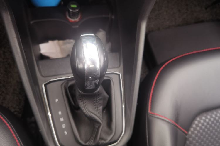 Used Volkswagen Santana 2017 Haval H9 1.6L Automatic Comfort Edition Gear Lever