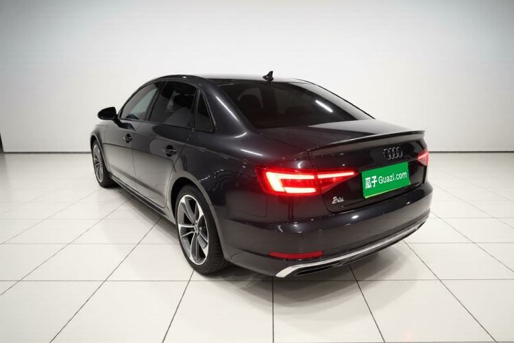 Used Audi A4L 2019 40 TFSI Fashion Edition China VI Emission Standard Rear Left 45 Deg