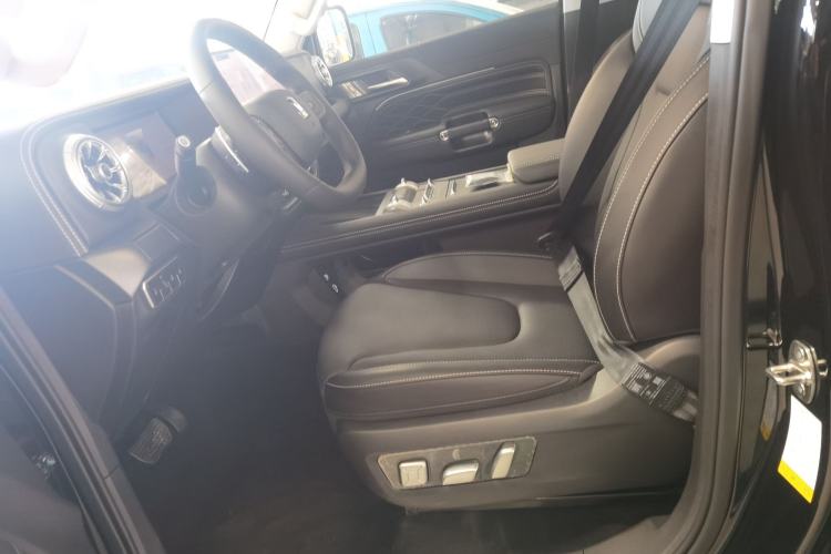 Used Tank 300 2025 2.0T Conqueror
