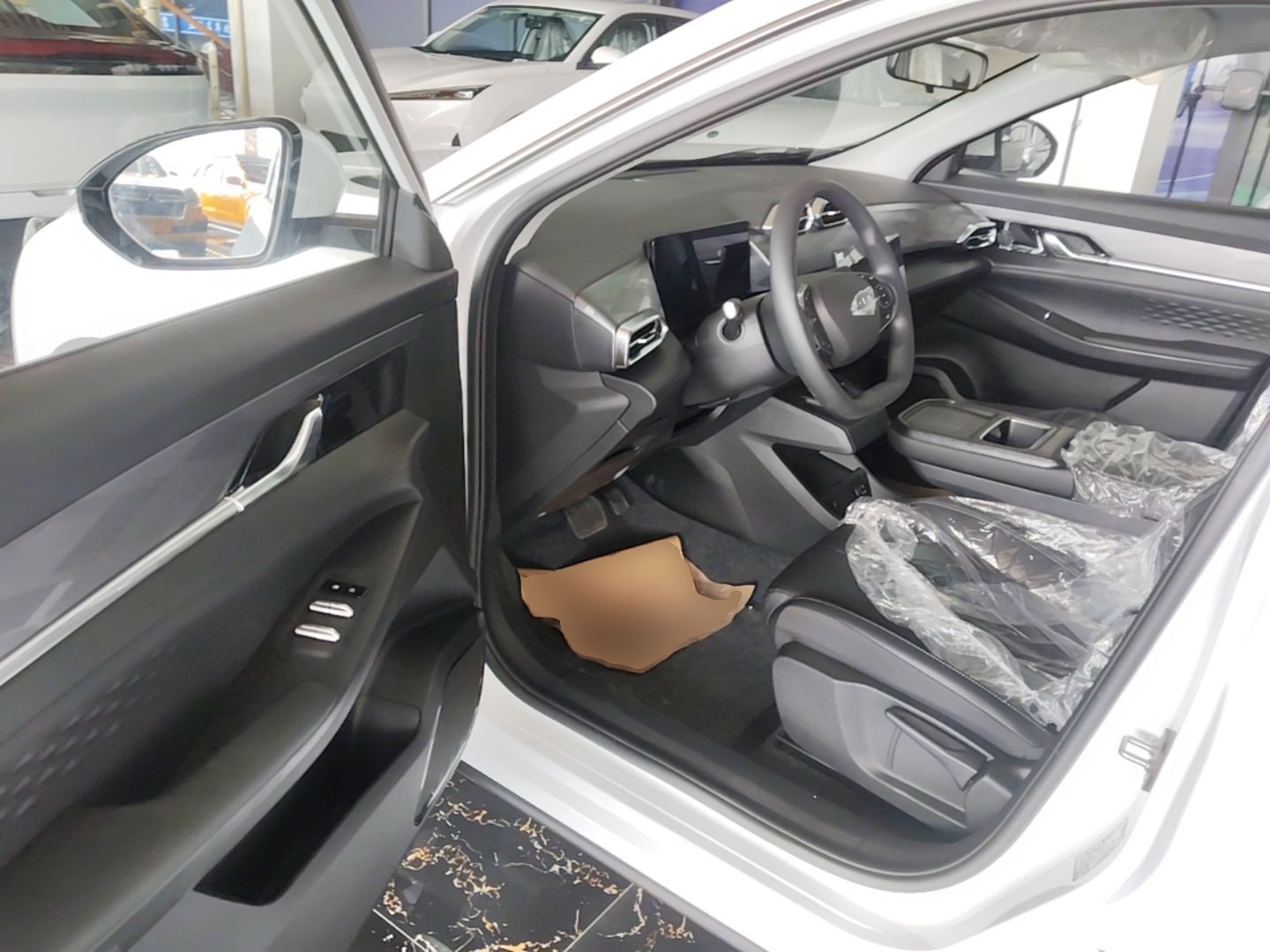 Dongfeng Aeolus SKY EV01 2025 530 km AIR Elite Edition — снимка 18