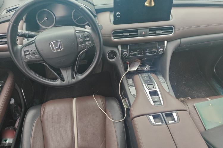 Used Honda UR-V 2024 370TURBO Two-Wheel-Drive Luxury Edition
