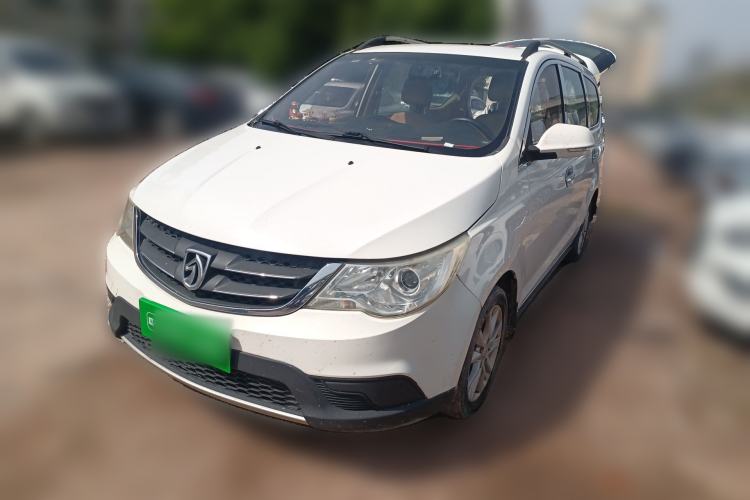 Used Baojun 730 2014 1.5L manual standard trim 7 seats
