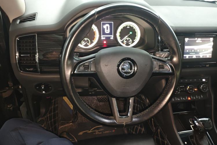 Used Skoda Kodiaq 2017 TSI330 7-Seater Two-Wheel-Drive Luxury Edition Steering Wheel