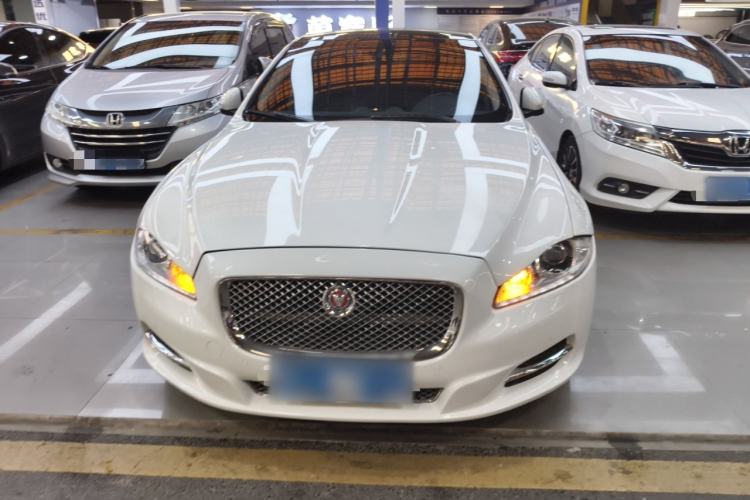 Used Jaguar XJ 2015 XJL 3.0 SC Two-Wheel-Drive Panoramic Business Edition
