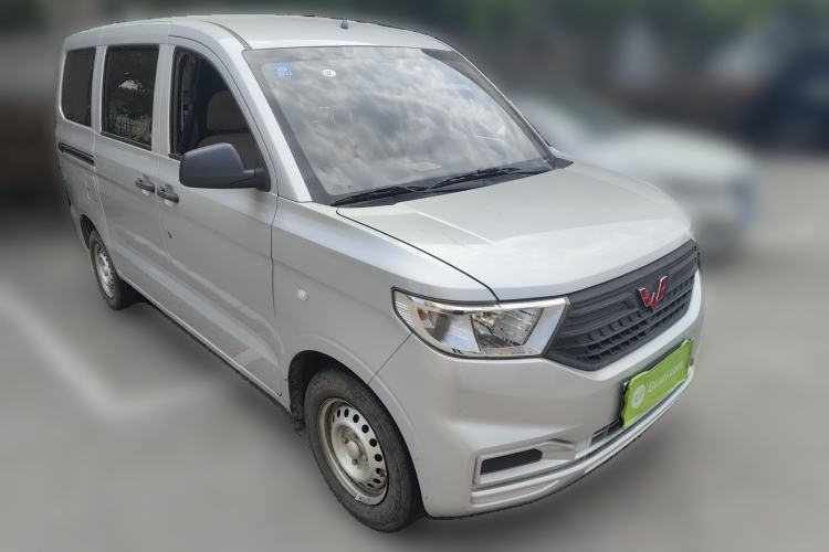 Used Wuling Hongguang V 2019 1.5L Jingqu Version China VI LAR Front Right 45 Deg