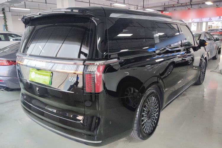 Used Zeekr 009 2024 7-Seater Walk-through Version 4WD 140 kWh
