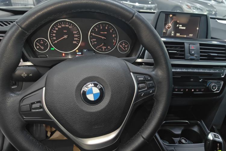 Used BMW 3 Series 2017 320Li Fashion Model
