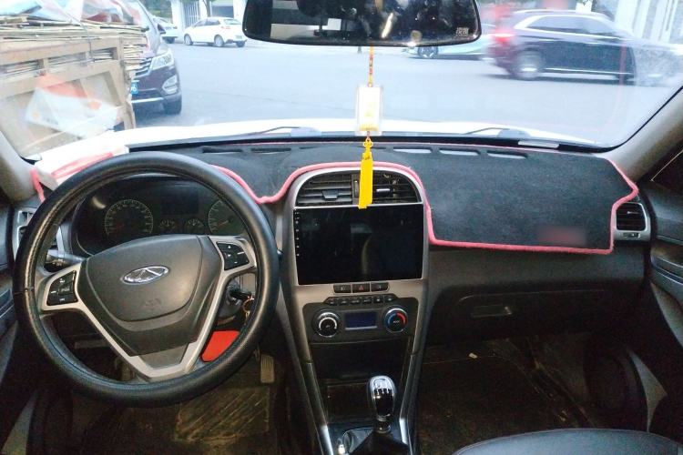 Used Chery Tiggo 3 2015 1.6L Manual Zhishang Commemorative Edition
