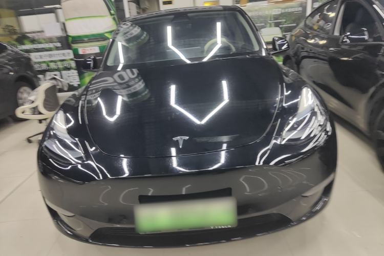 Used Tesla Model Y 2023 Long-Range All-Wheel-Drive Version
