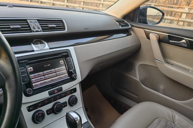 Used Volkswagen Magotan 2015 1.8TSI Luxury Model
