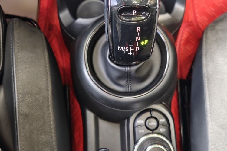 Used MINI 2021 1.5T COOPER Artist Five-Door Edition Gear Lever