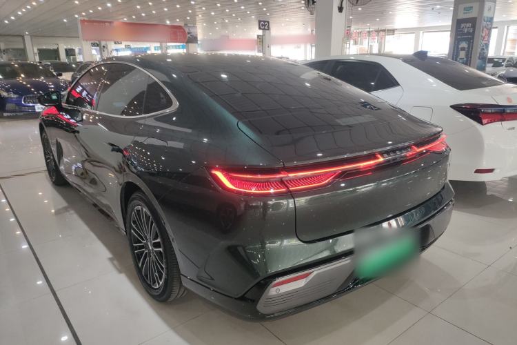 Used Geely Galaxy Galaxy 8 2025 130km EM-i Deluxe Edition
