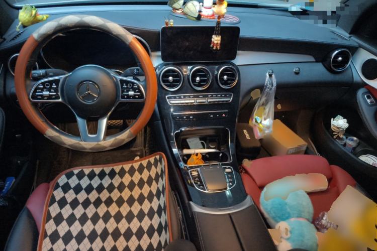 Used Mercedes-Benz GLC Coupe 2023 GLC 260 4MATIC Coupe SUV Center Console