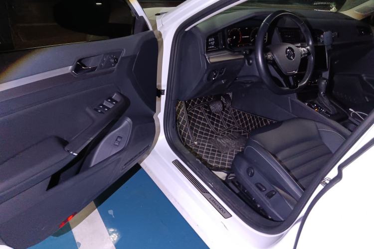 Used Volkswagen Lamando 2021 280TSI DSG Comfort Edition Driver Seat