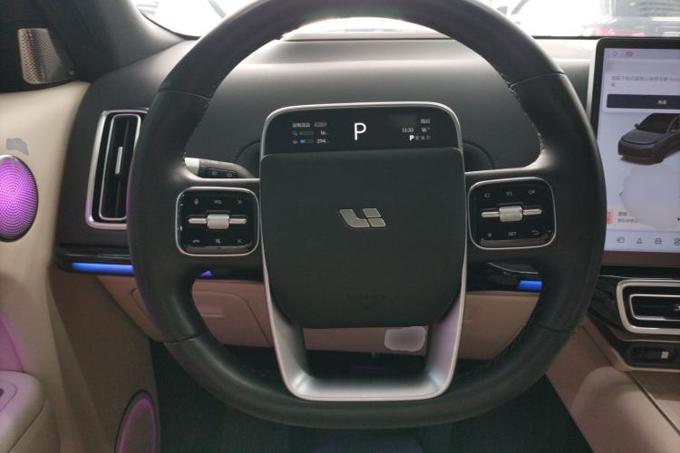 Used Li Auto L8 2023 Pro Model
