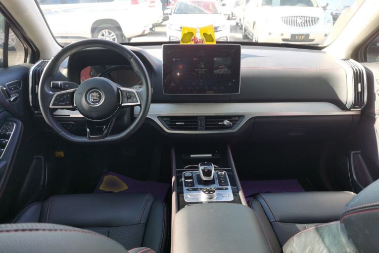 Used BYD Tang New Energy 2018 DM 2.0T All-Wheel Drive Smart Connectivity Luxury Model 7 Seats China V Emission Standard
