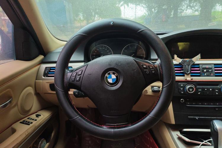 Used BMW 3 Series 2010 320i Luxury Model