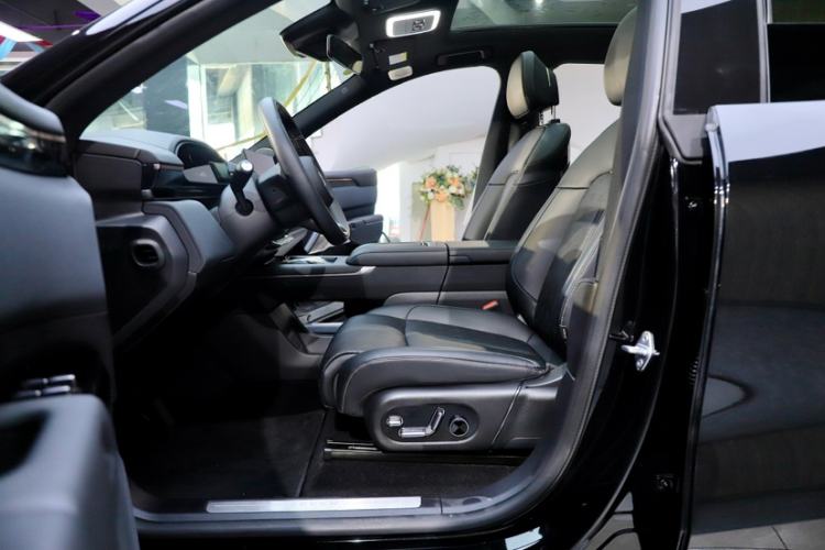 Used Zeekr 7X 2025 100 kWh Long-Range Rear-Wheel Drive with Intelligent Driving Features