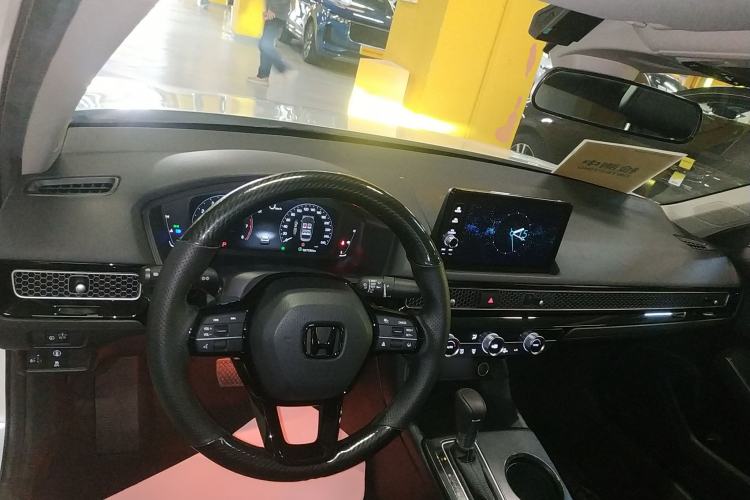 Used Honda Civic 2023 240TURBO CVT Dynamic · Center Stage Special Edition